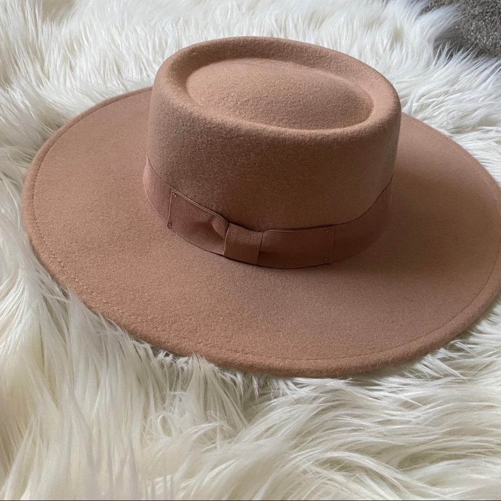 Blush pink/tan Molded Wool Boater Hat 👒